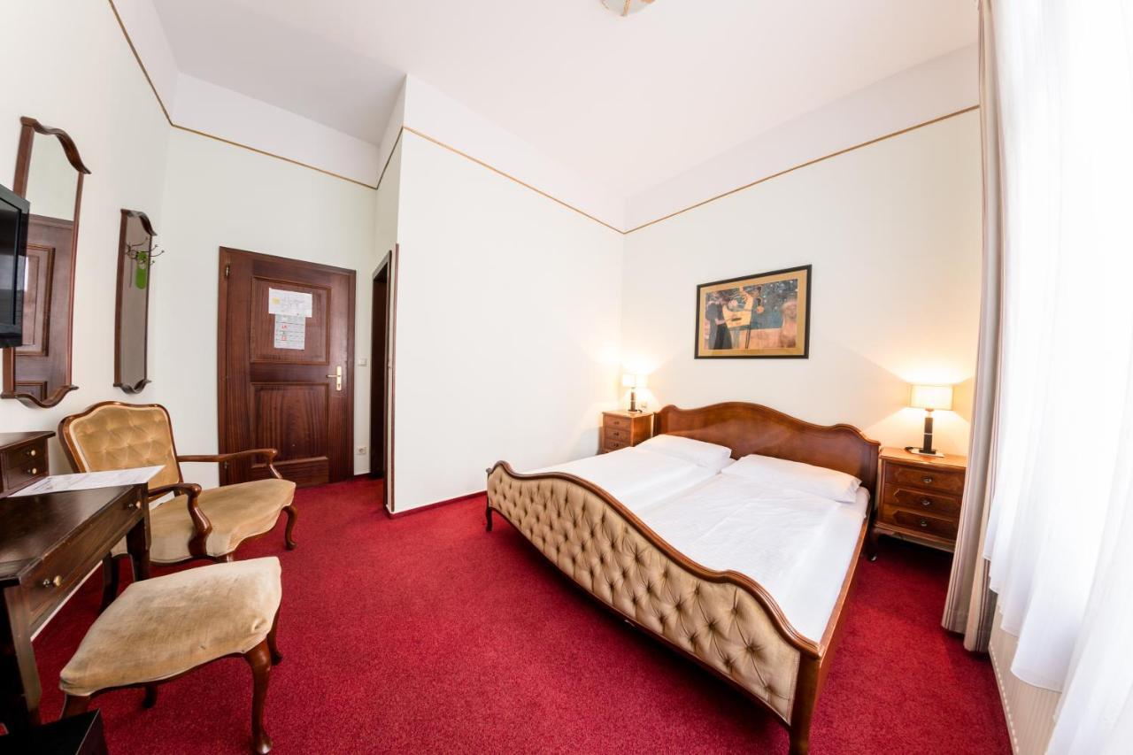 Hotel-Pension Dormium Вена Экстерьер фото