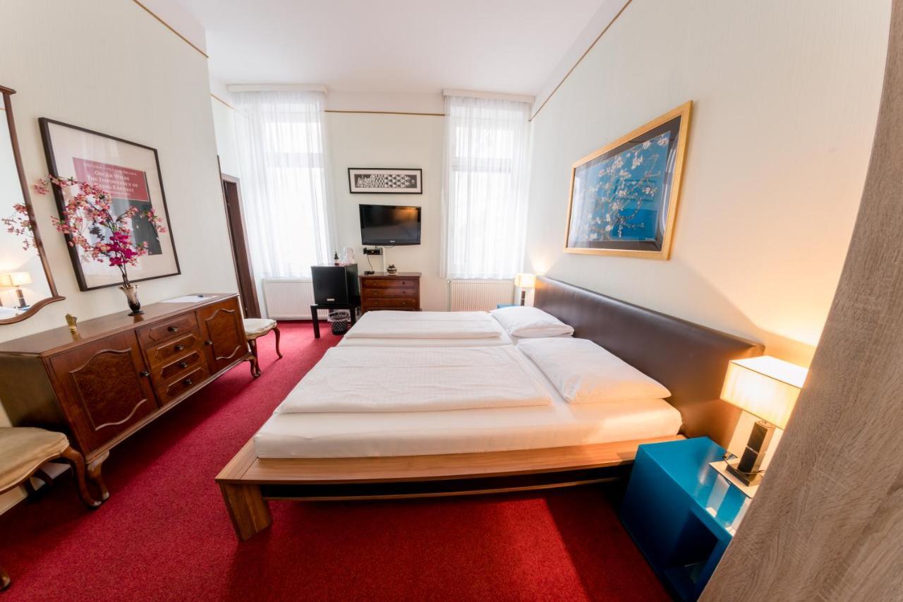 Hotel-Pension Dormium Вена Экстерьер фото