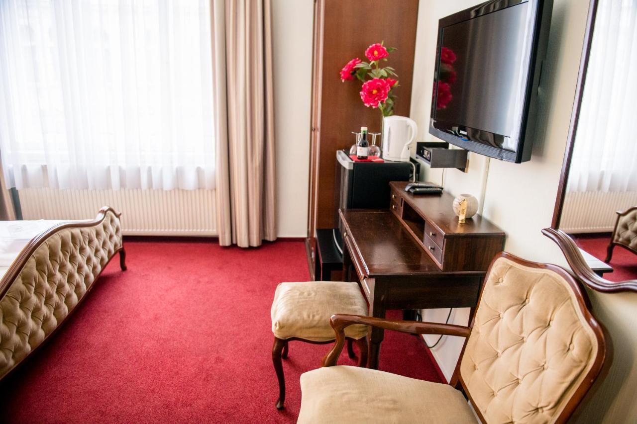 Hotel-Pension Dormium Вена Экстерьер фото