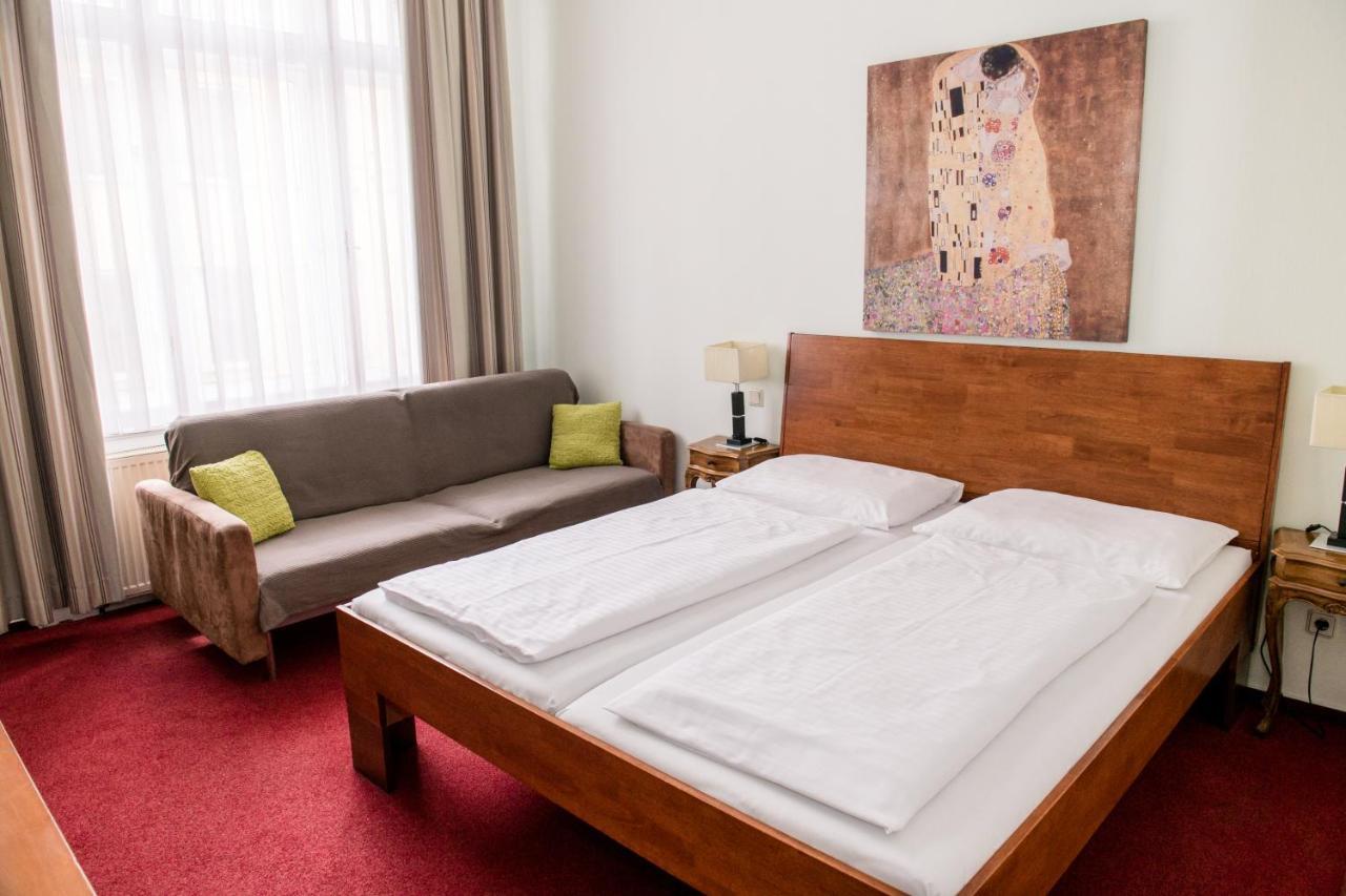 Hotel-Pension Dormium Вена Экстерьер фото