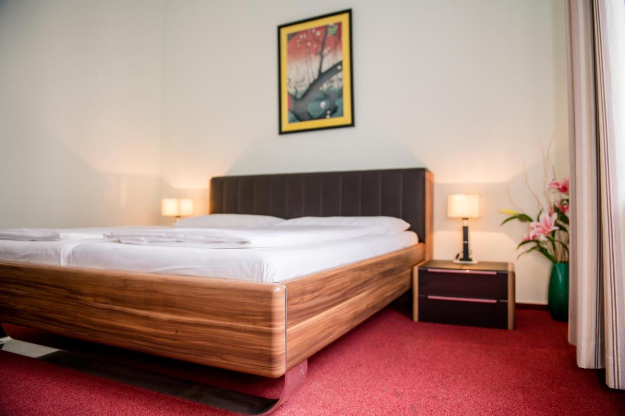 Hotel-Pension Dormium Вена Экстерьер фото