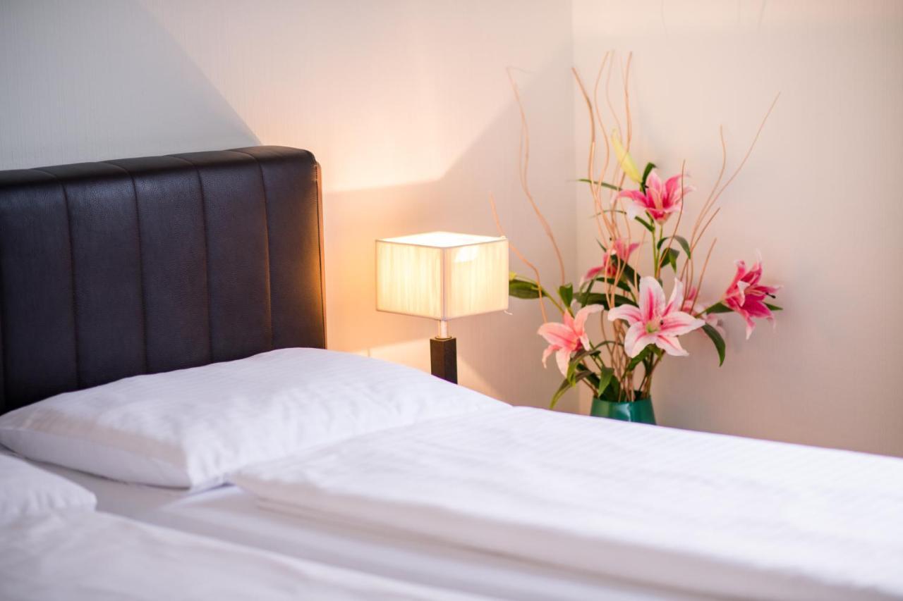 Hotel-Pension Dormium Вена Экстерьер фото