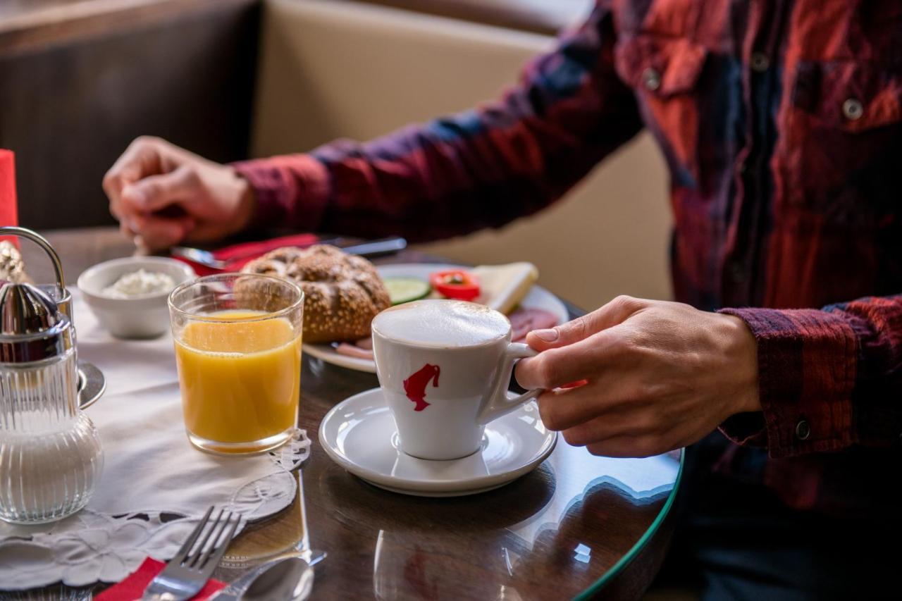 Hotel-Pension Dormium Вена Экстерьер фото