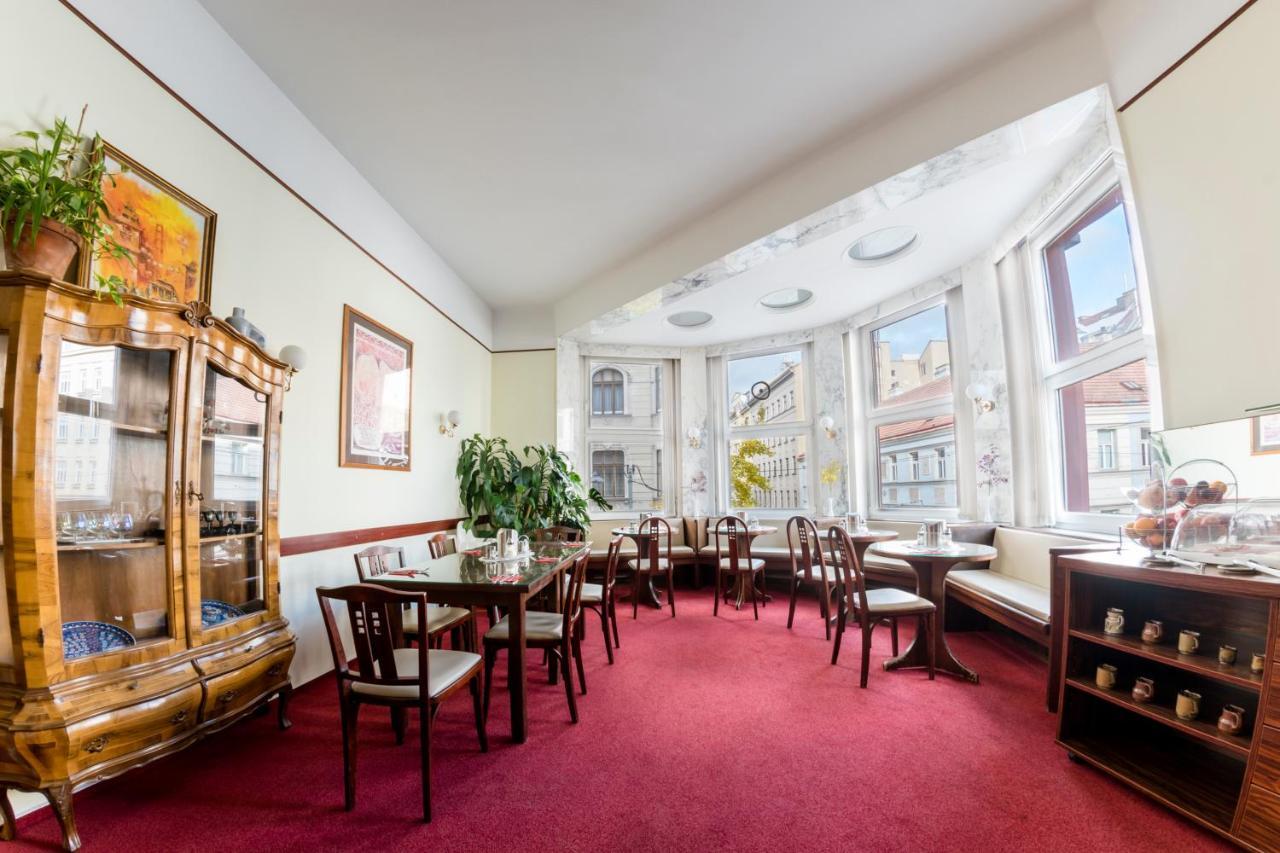 Hotel-Pension Dormium Вена Экстерьер фото